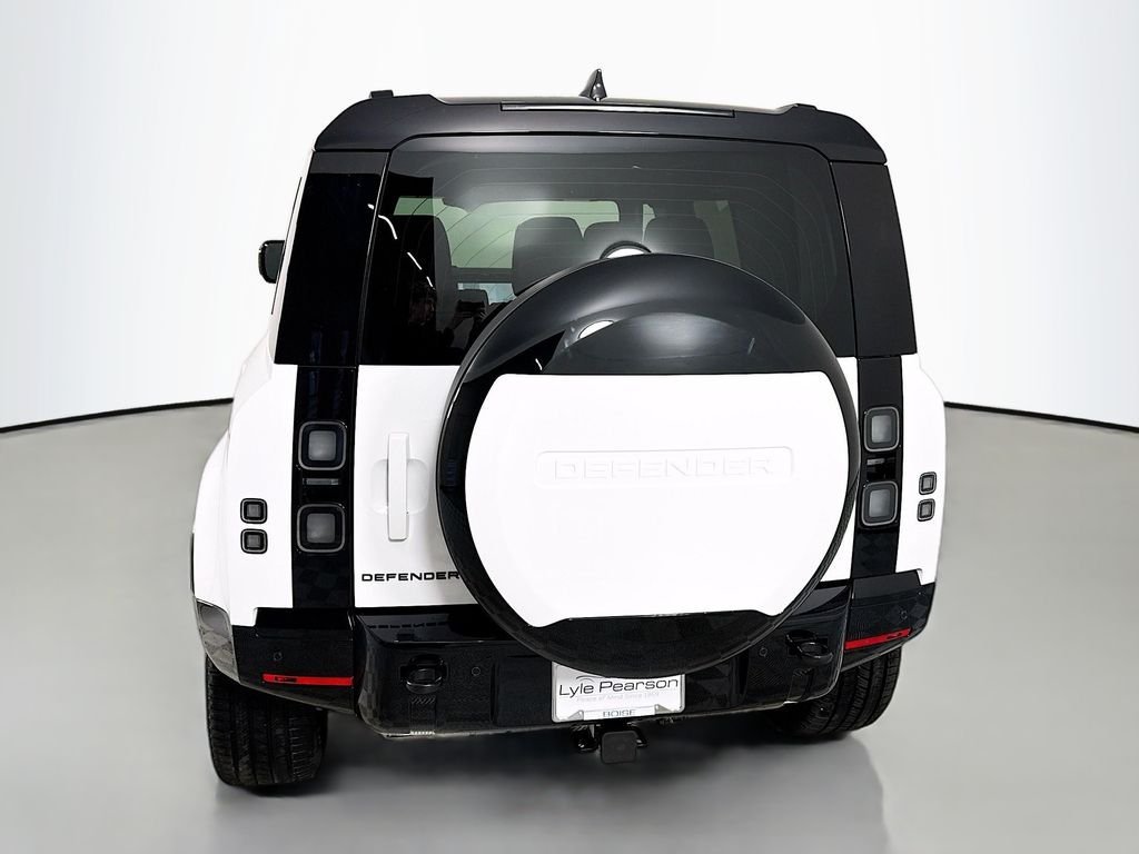 New 2026 Fuji White LAND ROVER X-Dynamic SE image 10