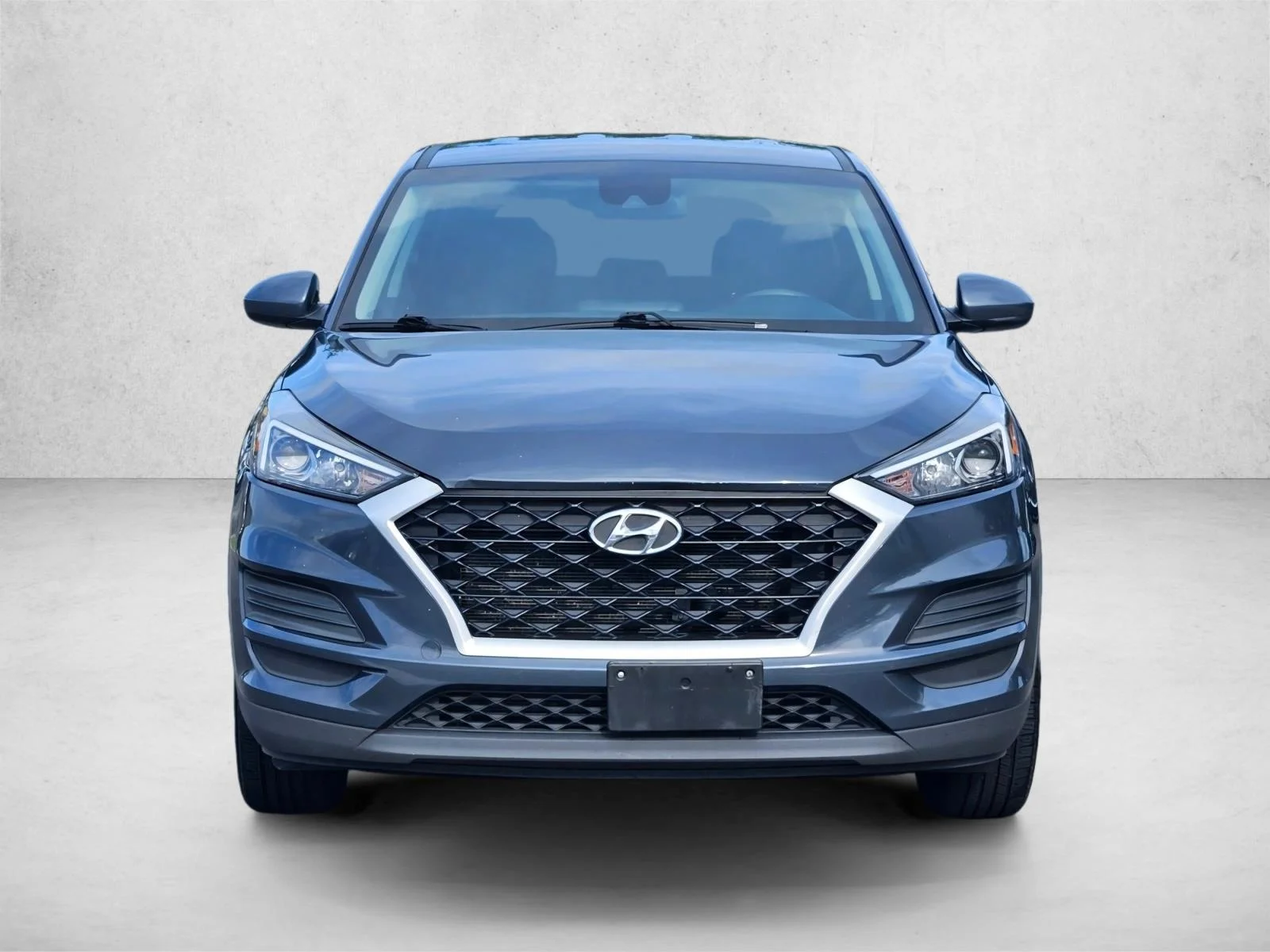 Used 2019 Dusk Blue Hyundai SE image 2