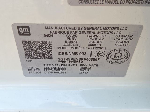 Used 2024 Summit White GMC AT4 image 8