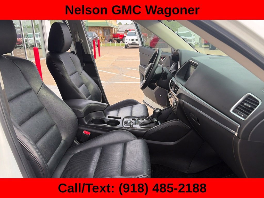 Used 2016 White Mazda Grand Touring image 17