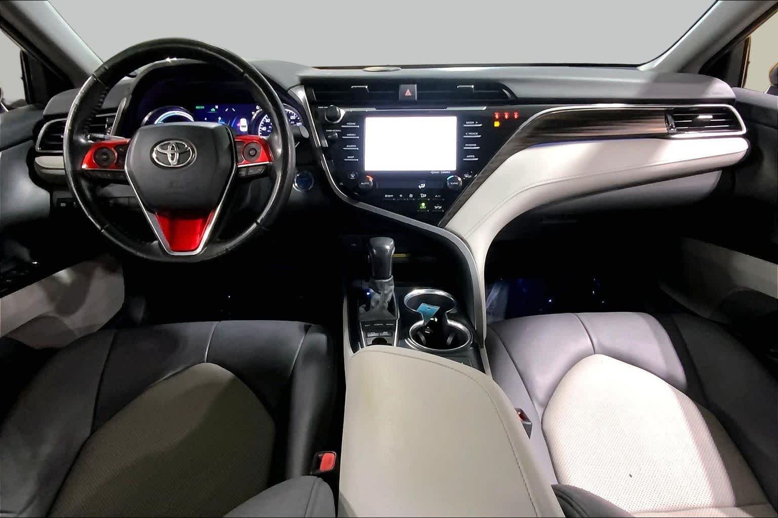 Certified Used 2020 Celestial Silver Metallic Toyota Hybrid XLE image 16