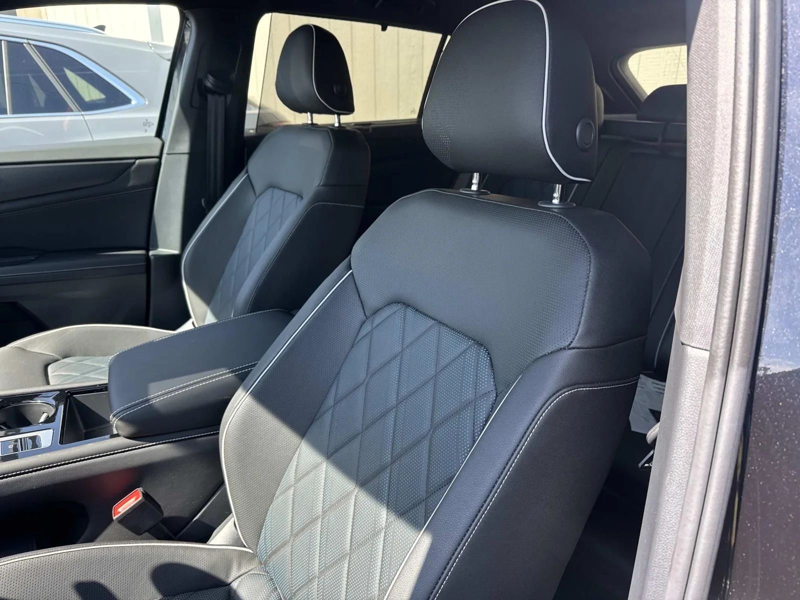 New 2026 Black Volkswagen 2.0T SEL Premium R-Line image 9