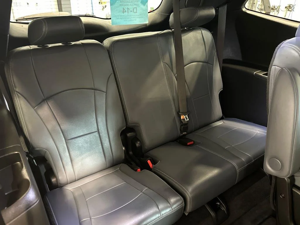 Used 2023 Ebony Twilight Metallic Buick Premium image 31