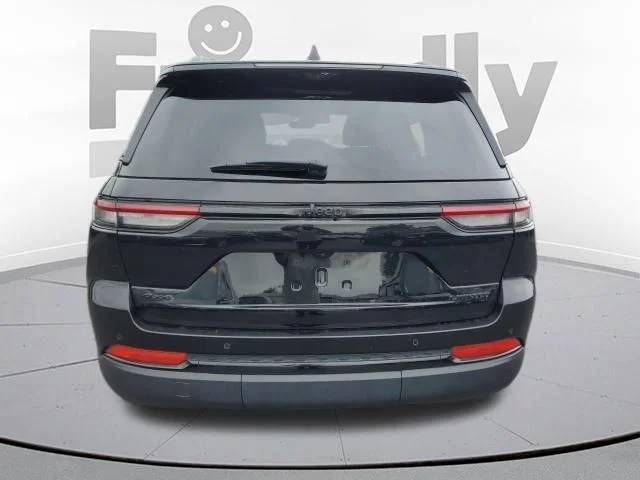 Used 2025 Black Jeep Limited image 4