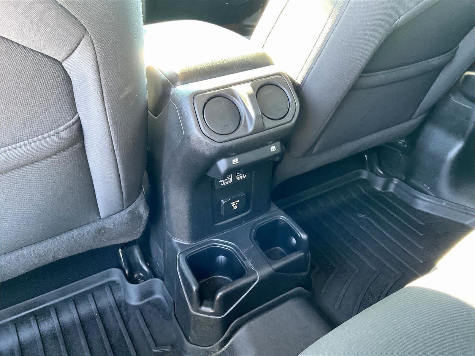 2021 Jeep Gladiator Willys - Photo 13