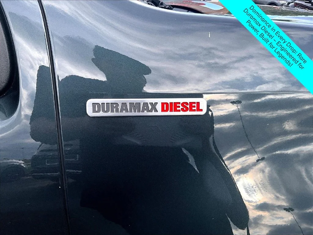 Used 2018 Gray Chevrolet Z71 image 7