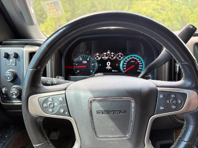 Used 2019 Black GMC Denali image 17