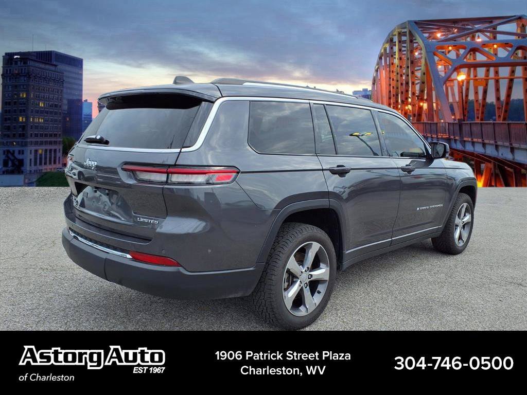 Used 2022 Baltic Gray Metallic Clearcoat Jeep Limited image 3
