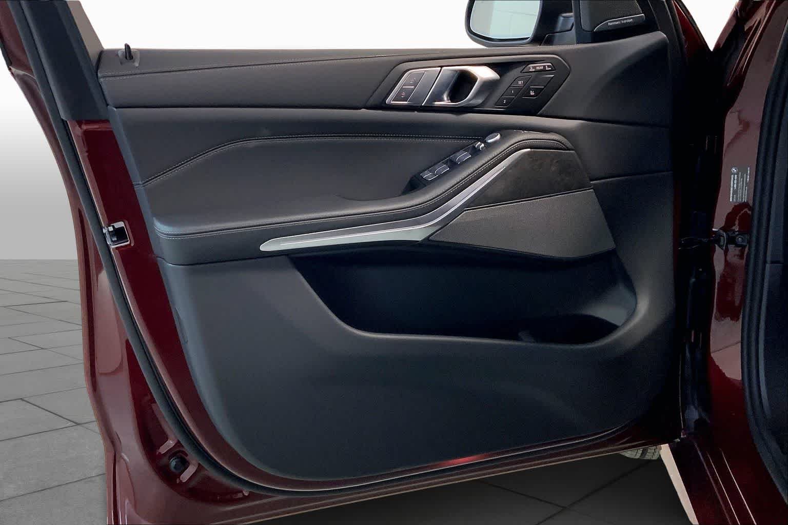 2026 BMW X7 40i - Photo 10