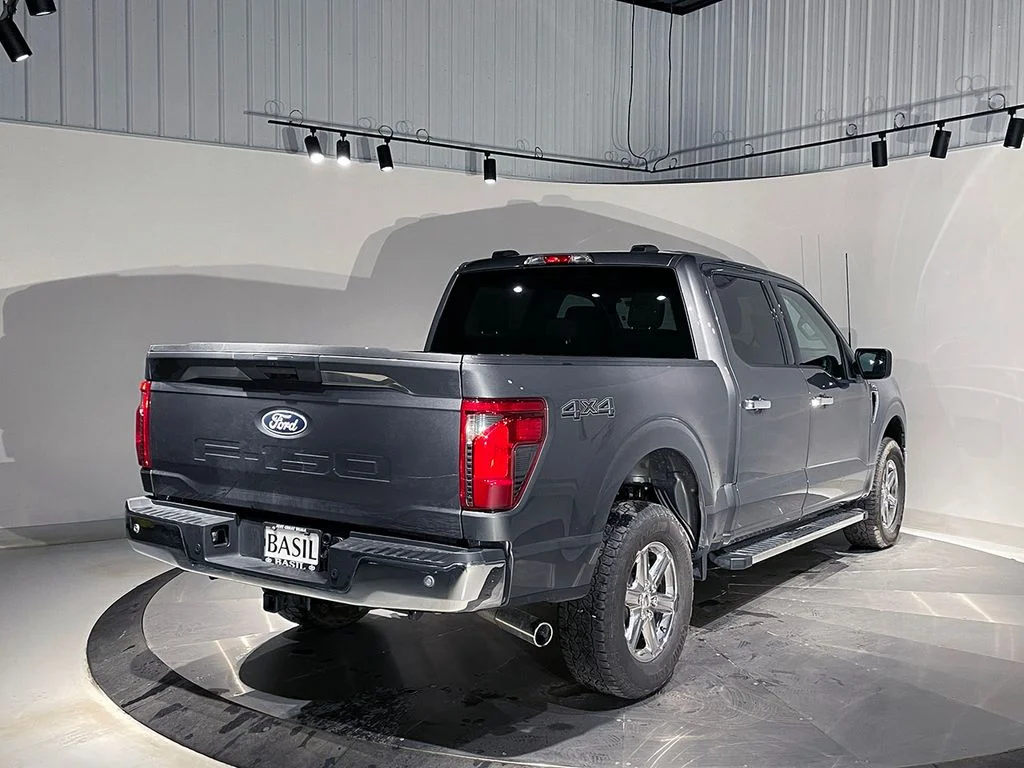 Used 2025 Gray Ford XLT image 11