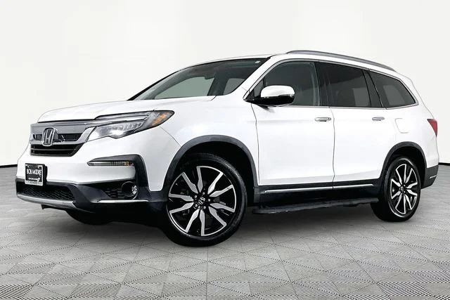 Used 2020  Honda Touring image 1