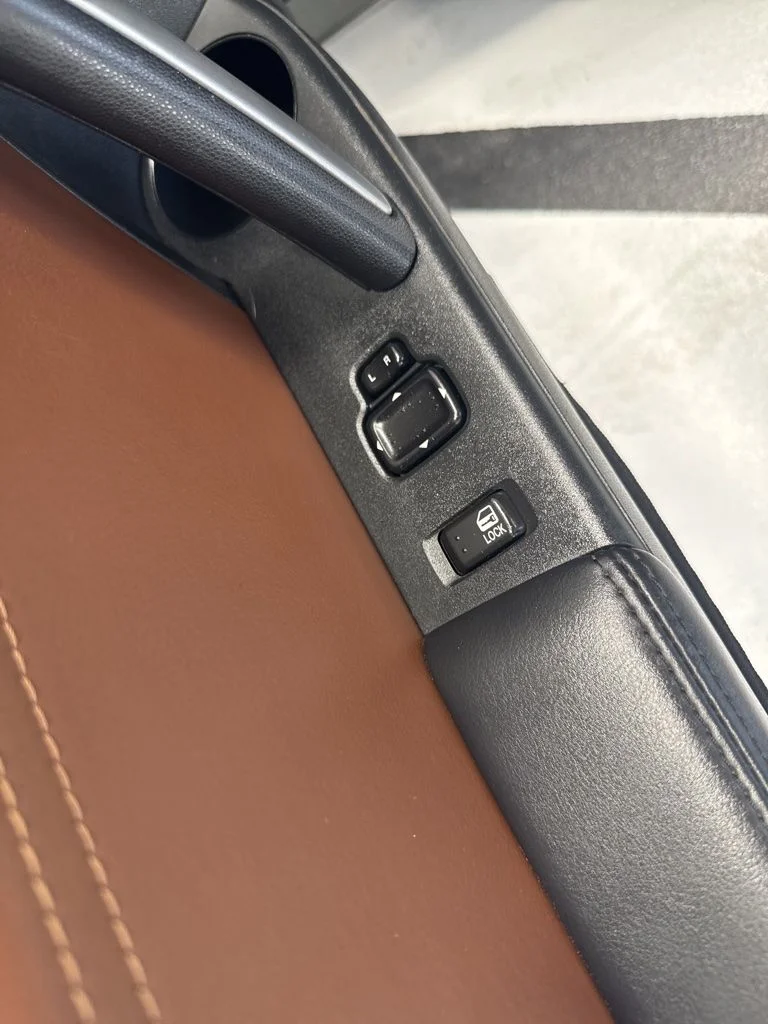 Used 2013  Mazda PRHT Grand Touring image 9
