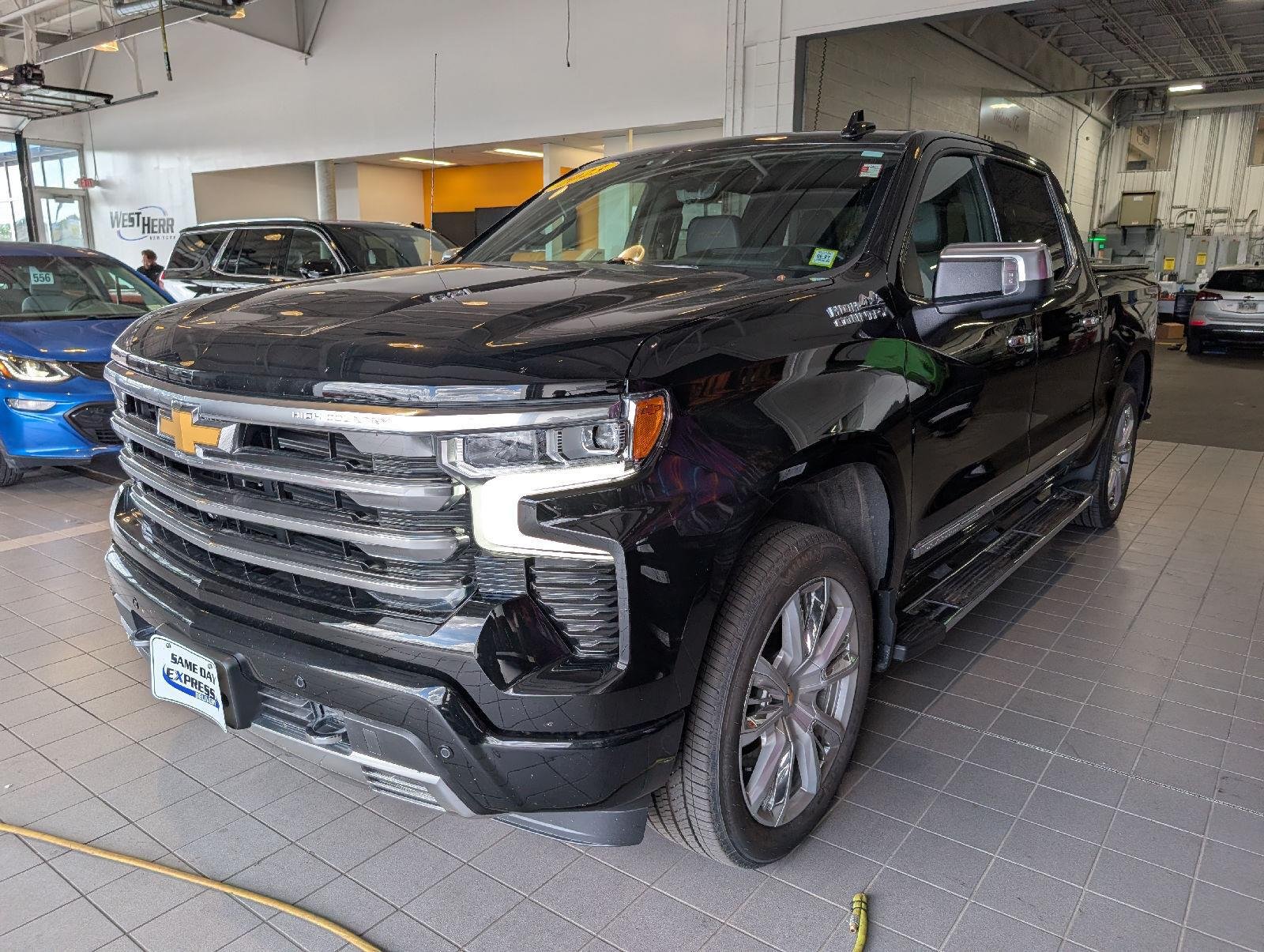 Used 2023 Black Chevrolet  image 4