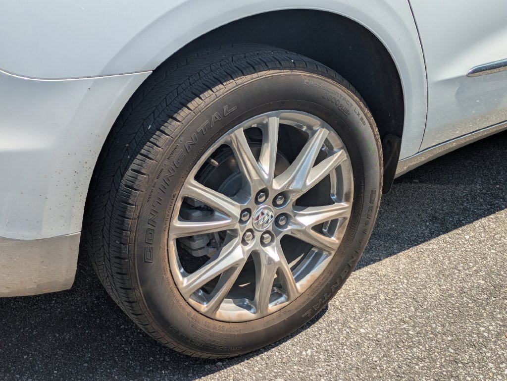 Used 2023 White Buick Premium Group image 5