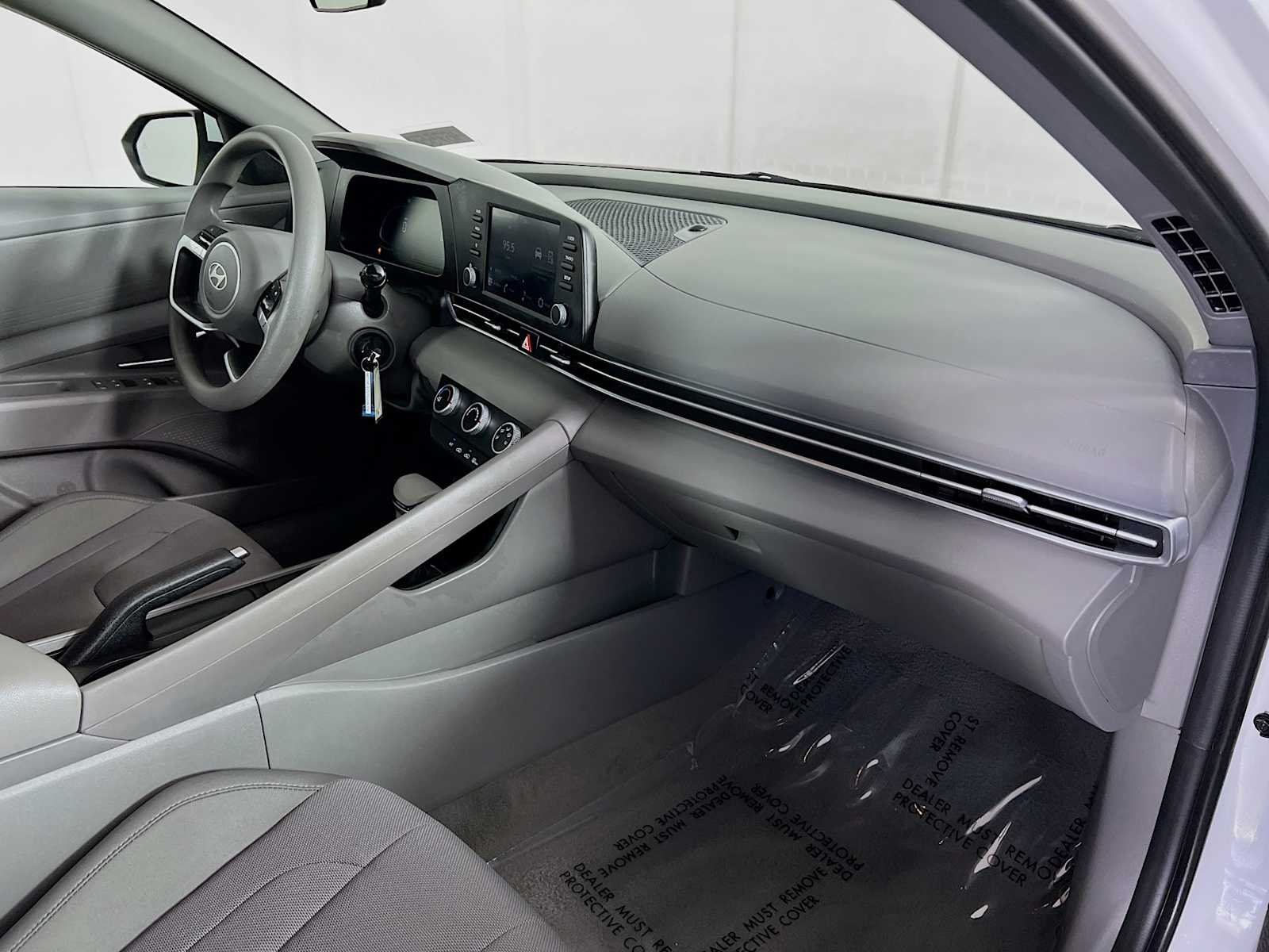 Used 2025 Serenity White Hyundai SE image 28