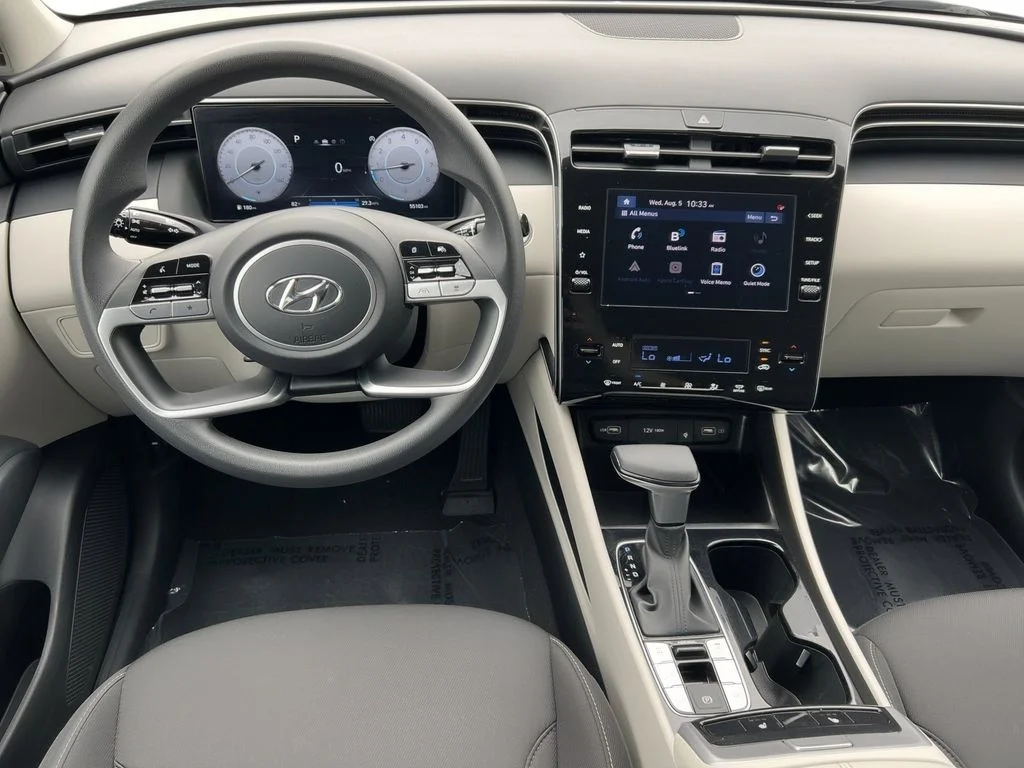 Used 2025 Gray Nissan SV image 5