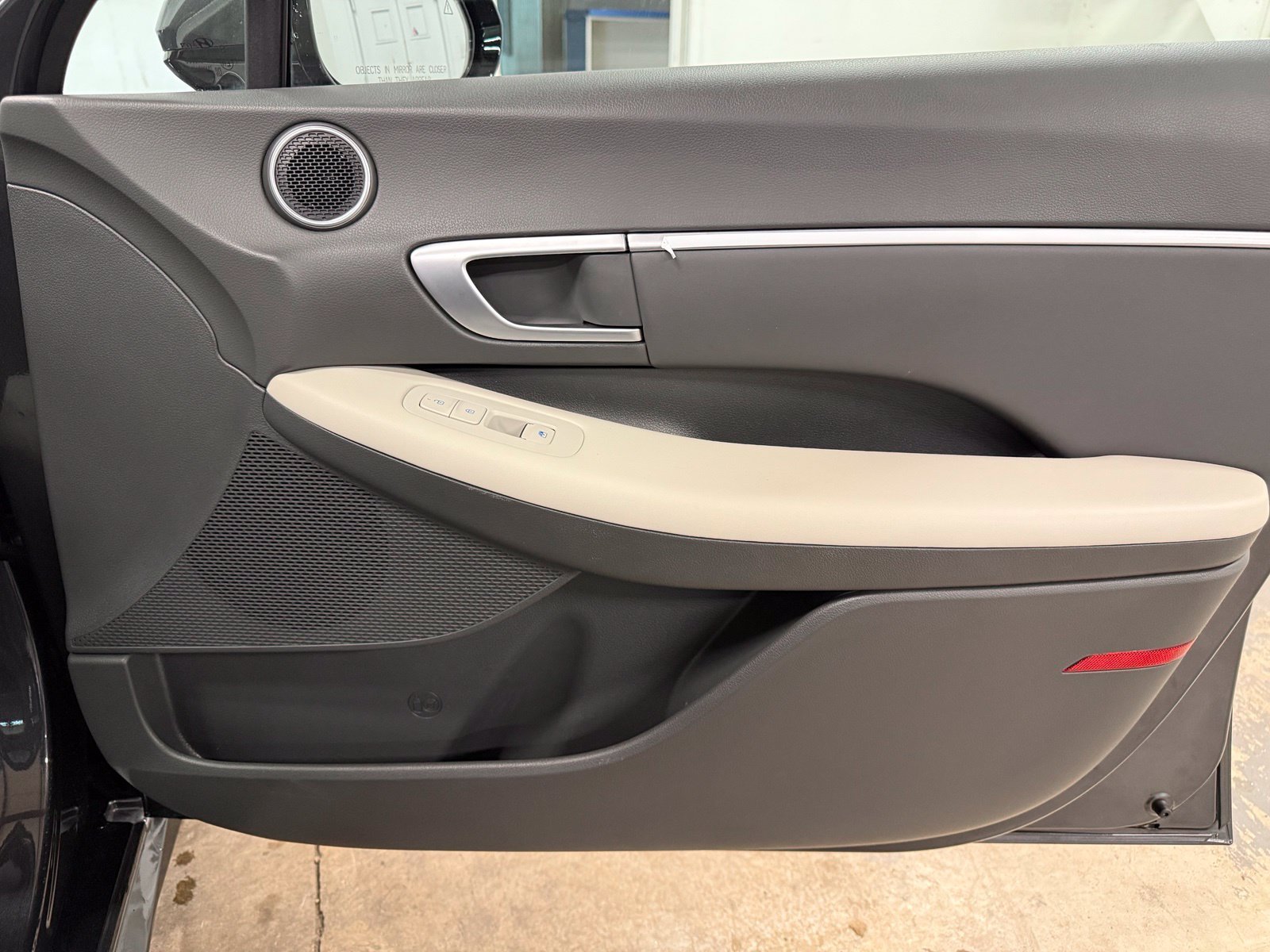 Used 2024 Gray Hyundai SEL image 26