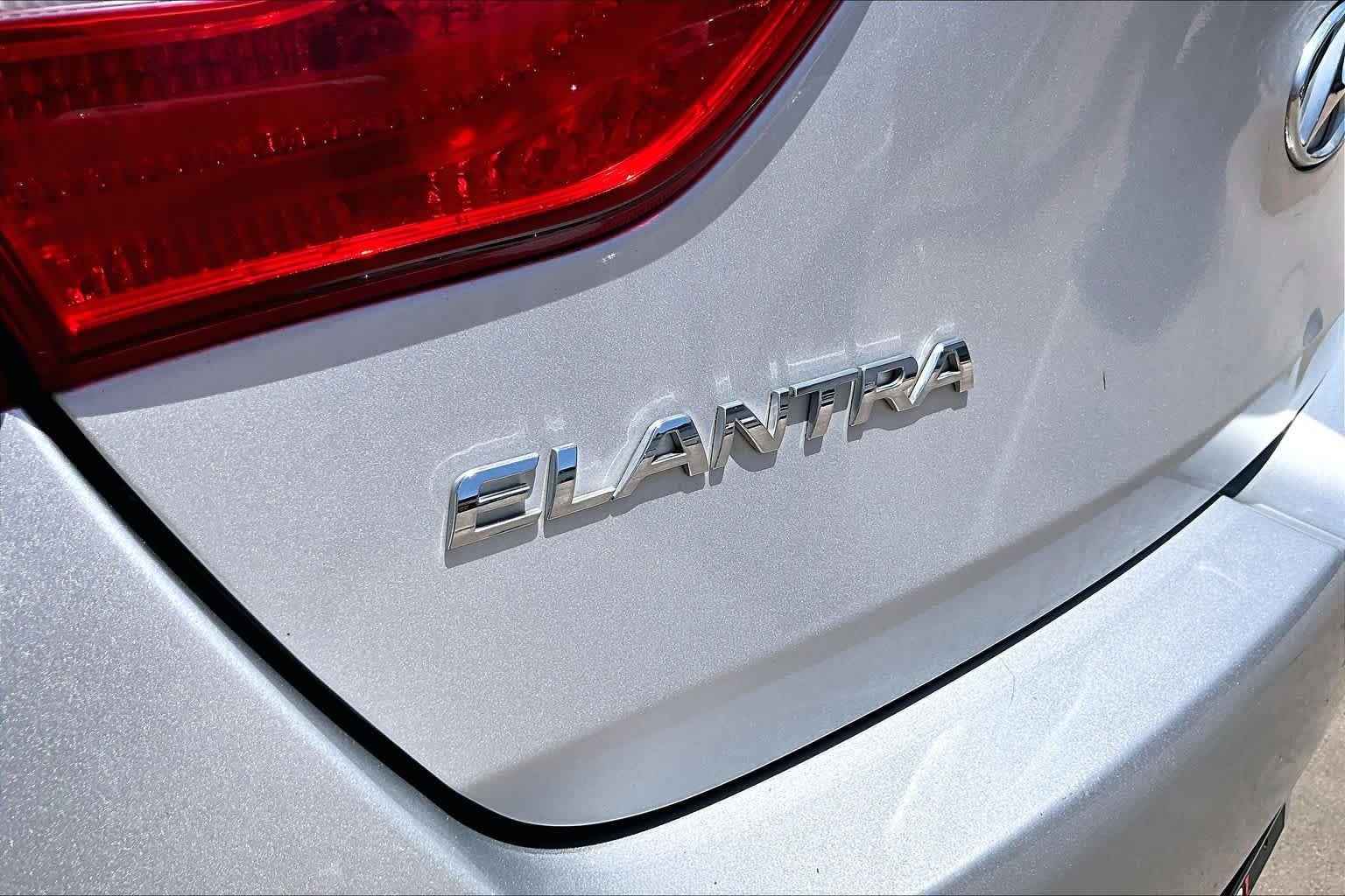 Used 2013 Shimmering Silver Hyundai  image 30
