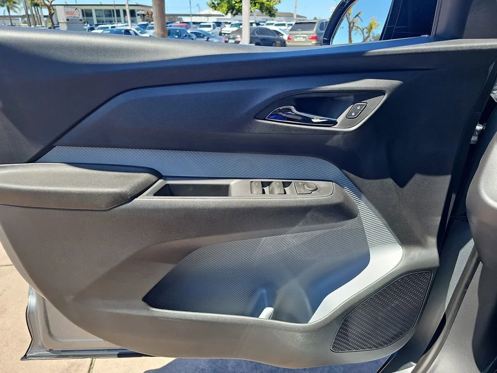 2027 Chevrolet Bolt LT - Photo 27