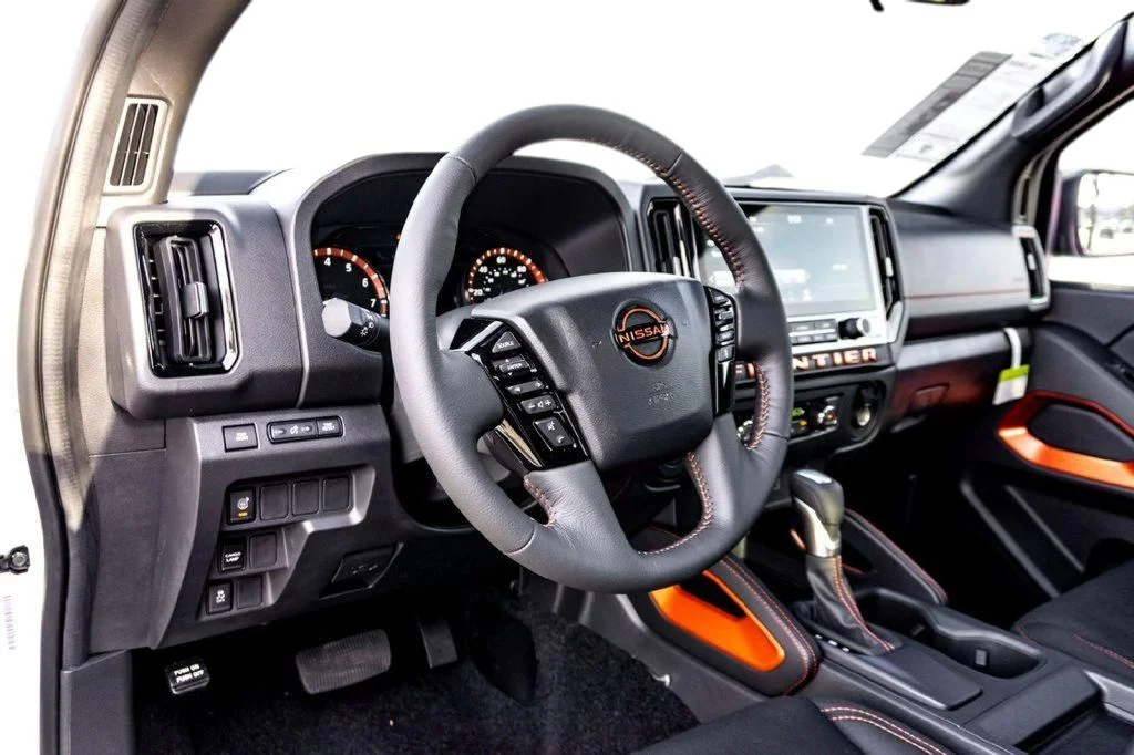 New 2026 White Nissan PRO-X image 11