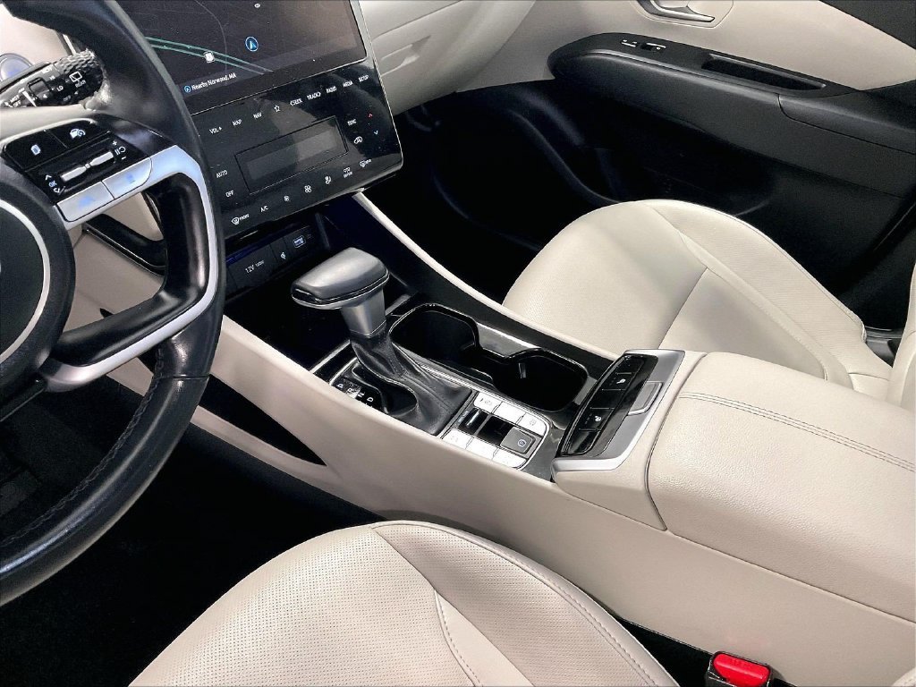 Used 2024 White Hyundai SEL image 21