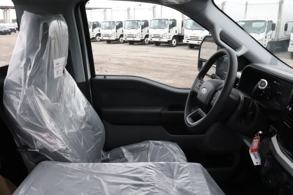 2025 Ford F-550 Super Duty Chassis Cab XL - Photo 10