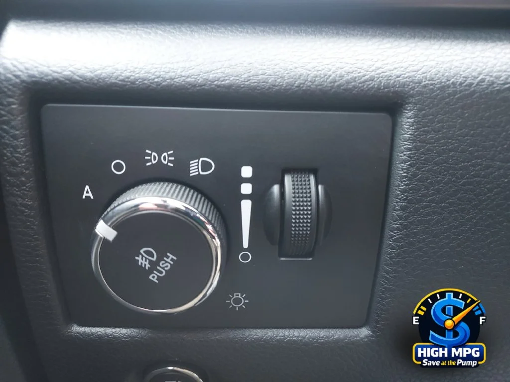 Used 2020 Gray Jeep Altitude image 9