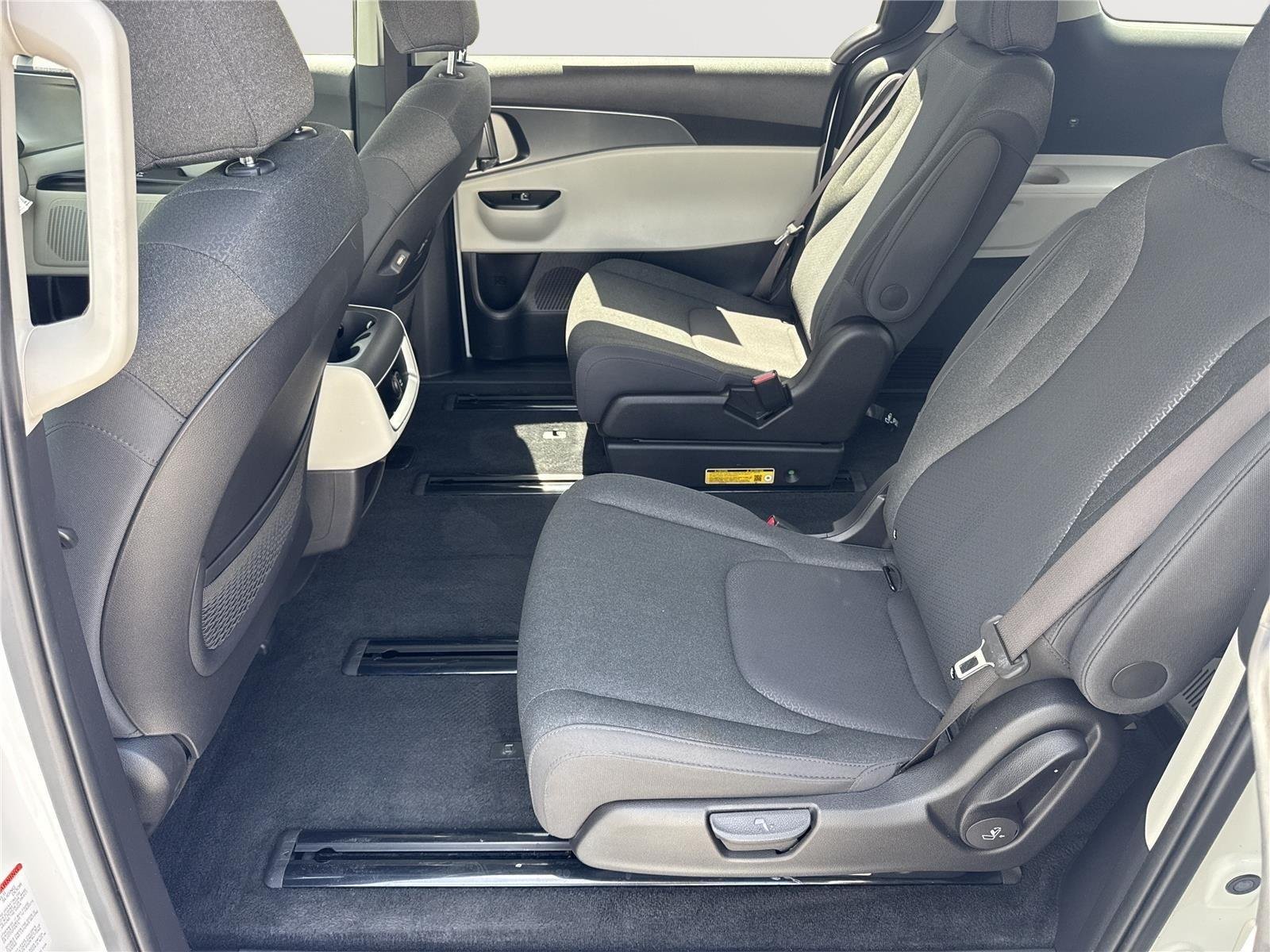 Certified Used 2024 Snow White Pearl Kia LX image 19