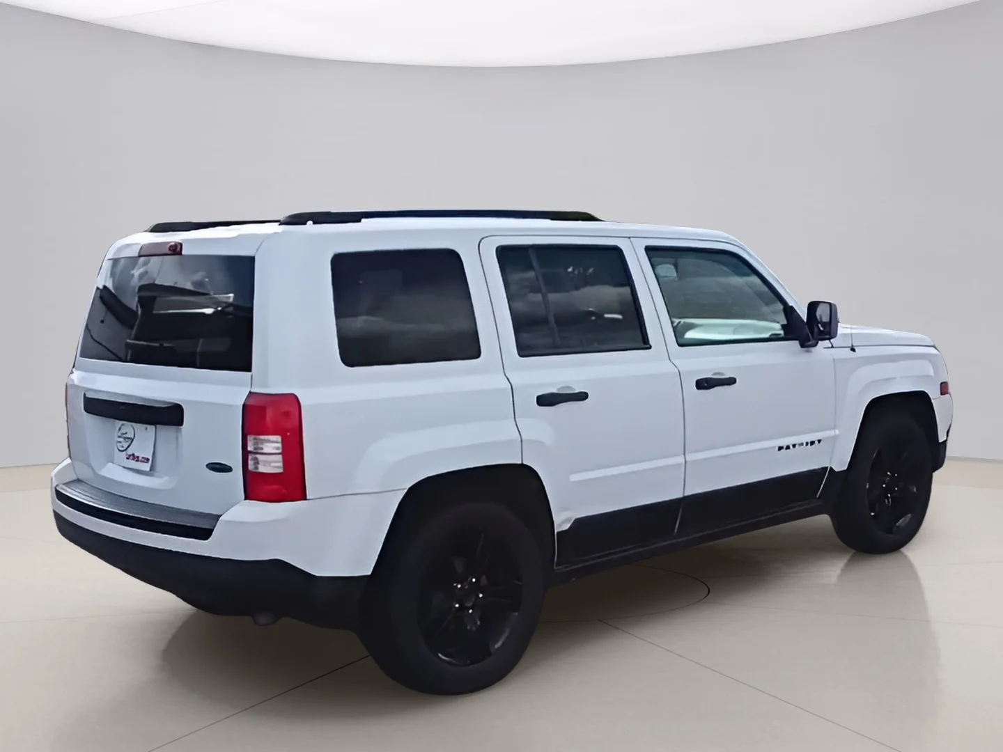 Used 2015 White Jeep SPORT image 7