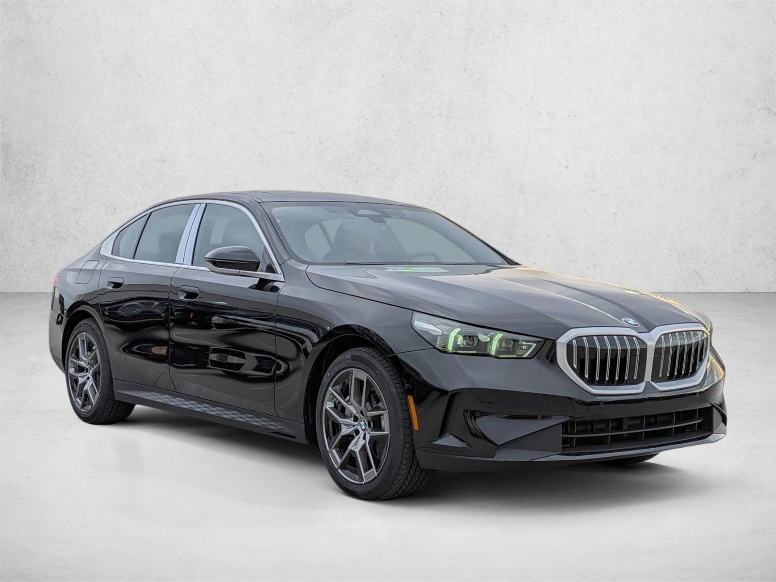 Used 2026 Black Sapphire Metallic BMW 530i xDrive image 7