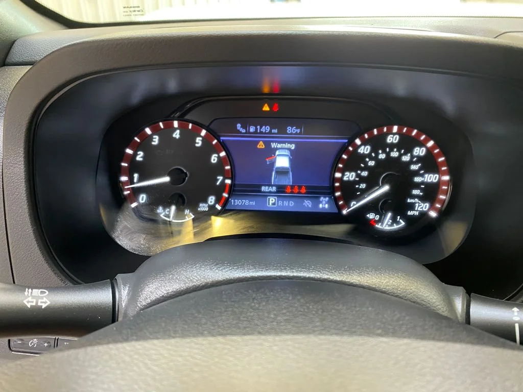 Used 2025 White Nissan PRO-4X image 35