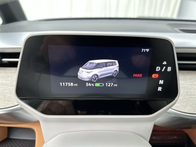 Certified Used 2025 Green Volkswagen 1st Edition image 17
