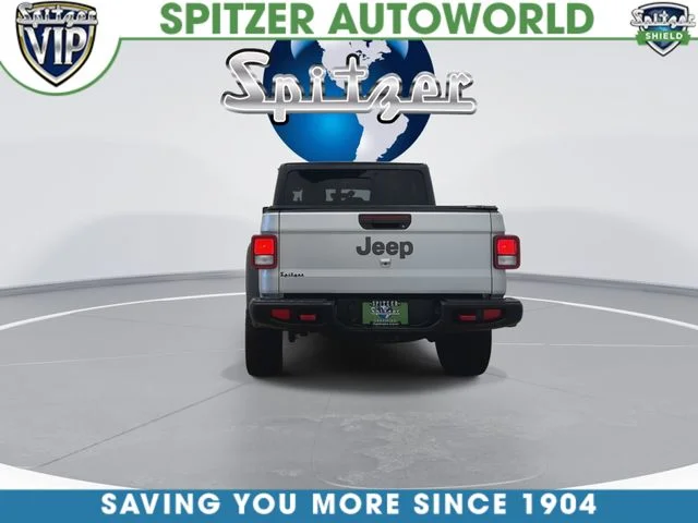Used 2022 Silver Jeep Rubicon image 8