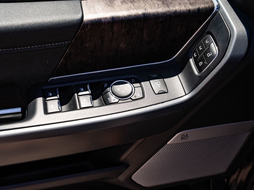 Used 2023 Agate Black Metallic Ford LARIAT image 30