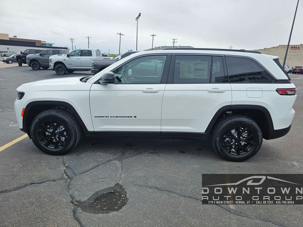 New 2026 Bright White Clearcoat Jeep Altitude image 6