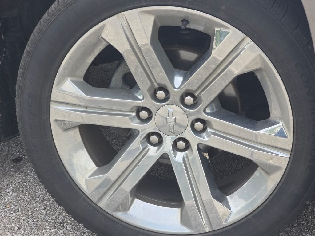 Used 2017 Pepperdust Metallic Chevrolet Premier image 9
