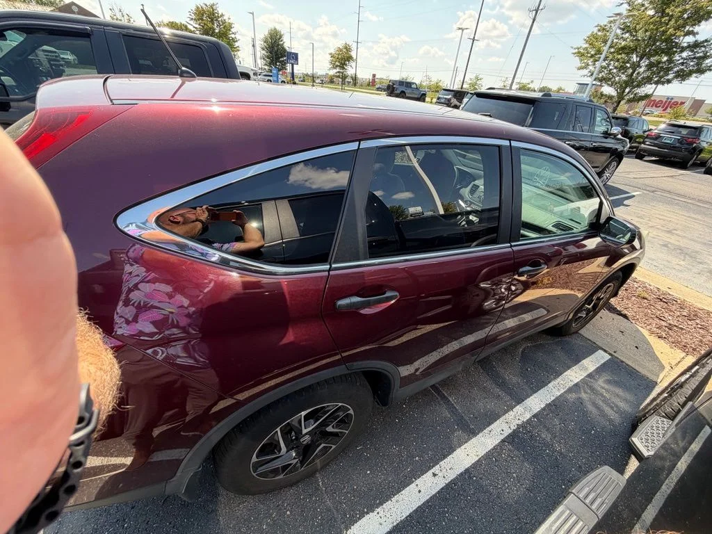 Used 2016 Red Honda SE image 11