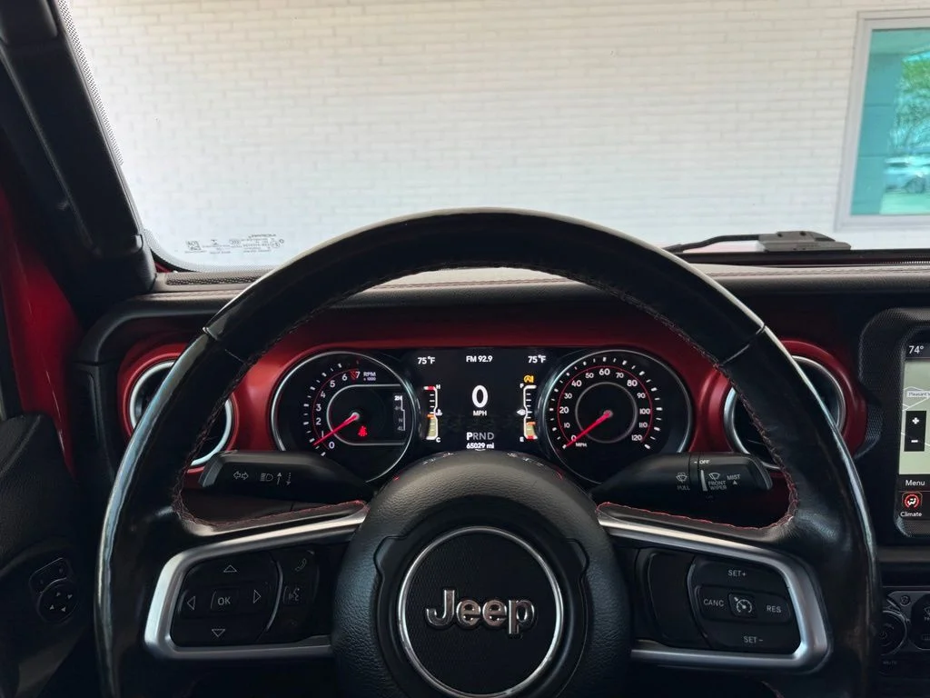 Used 2020 Red Jeep Unlimited Rubicon image 33
