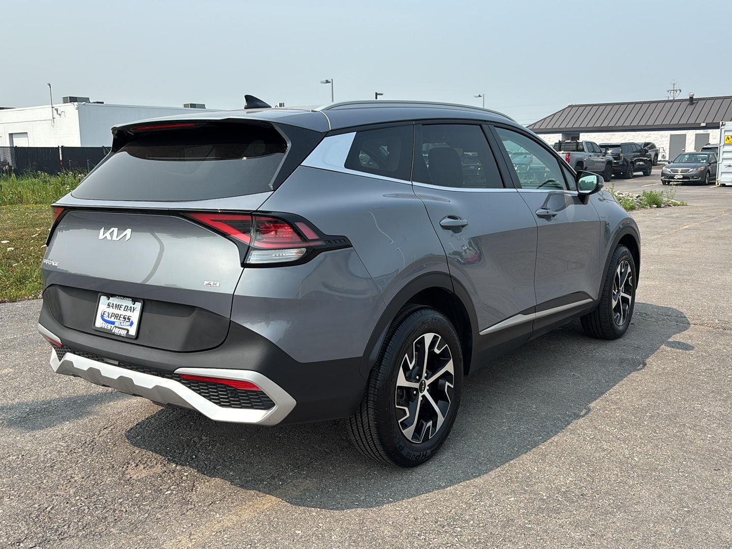 Used 2024 Everlasting Silver Kia EX image 7