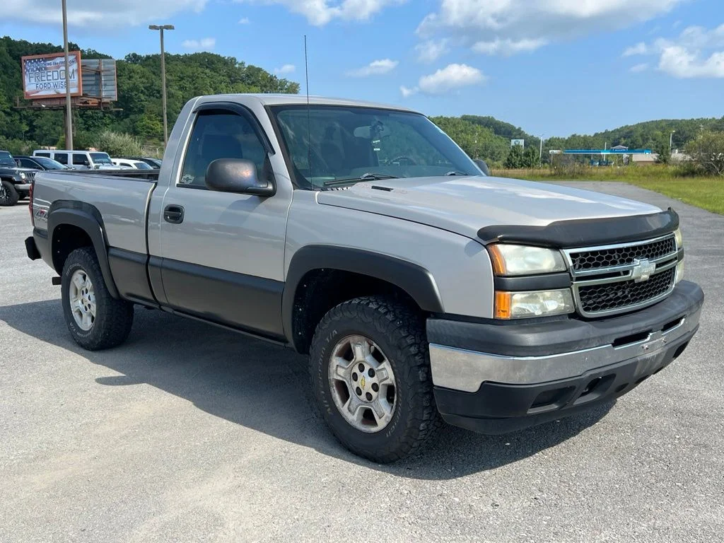 Used 2007 Silver Birch Metallic Chevrolet Work Truck image 12