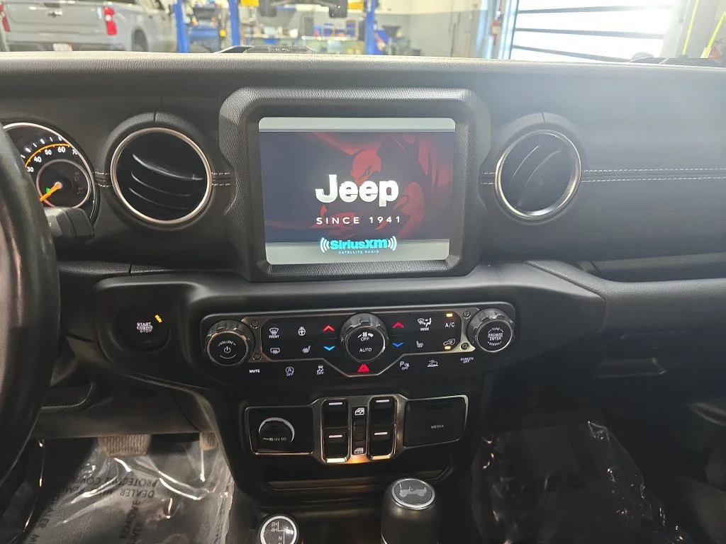 Certified Used 2022 Blue Jeep Unlimited Sahara image 21