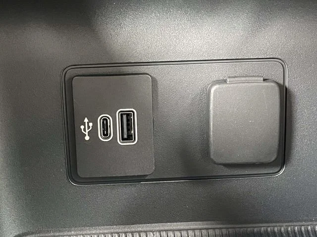 New 2026 Carbonized Gray Metallic Ford Active image 25