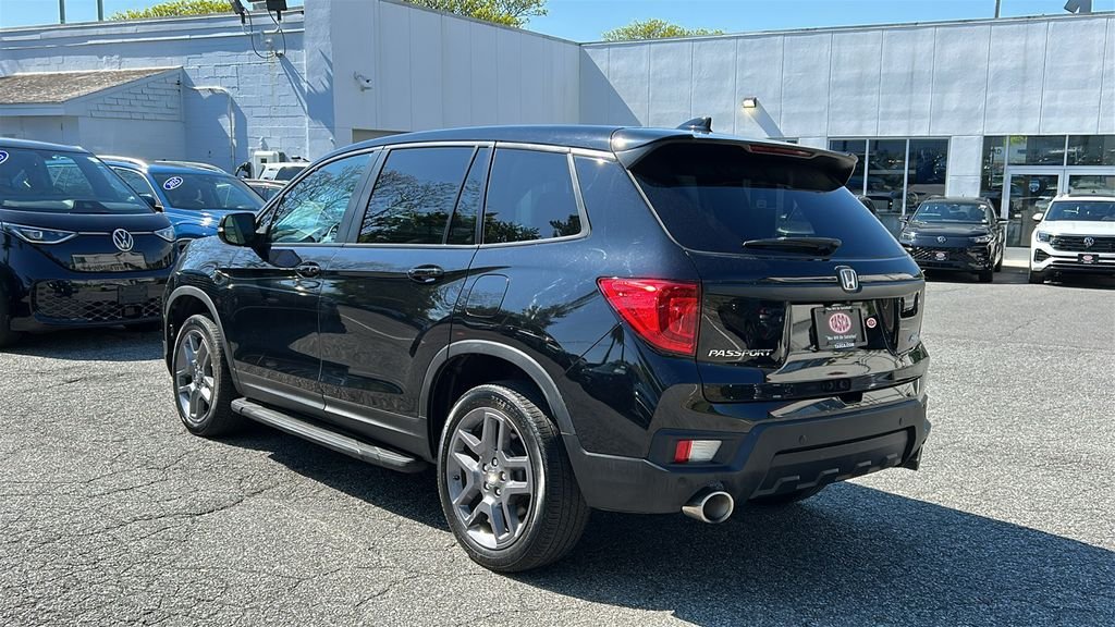 Used 2023 Black Honda EX-L image 4