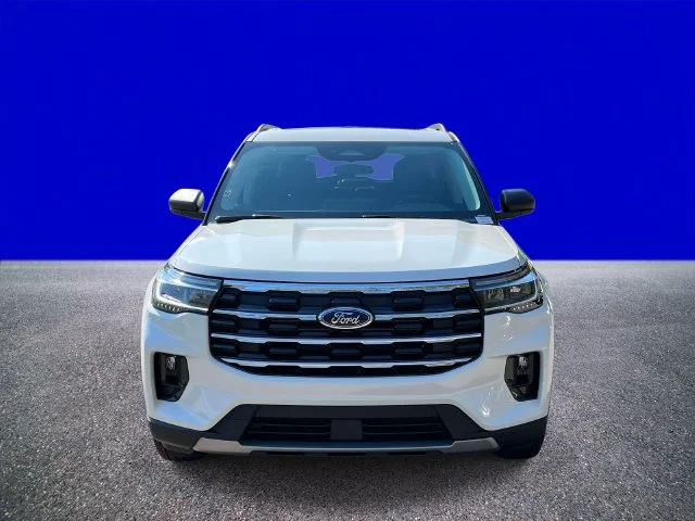 New 2026 Star White Metallic Tri-Coat Ford Active image 8