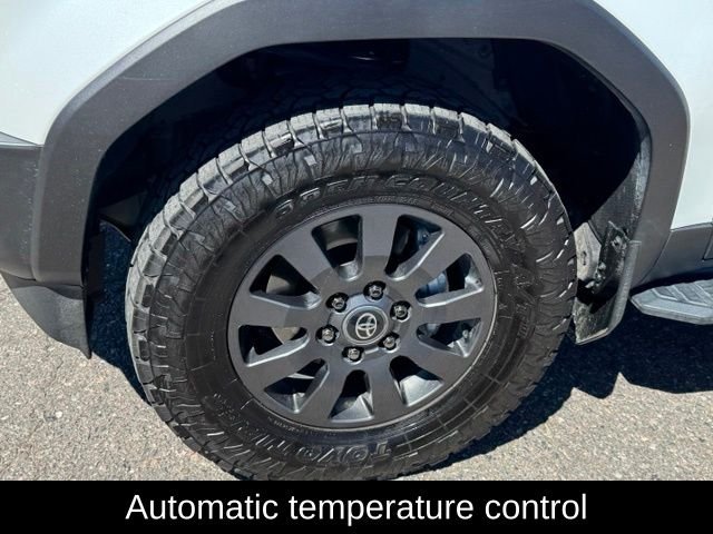 Used 2025 Wind Chill Pearl Toyota Base image 11