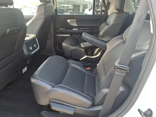 Used 2025 Space Silver Me Ford Platinum image 11