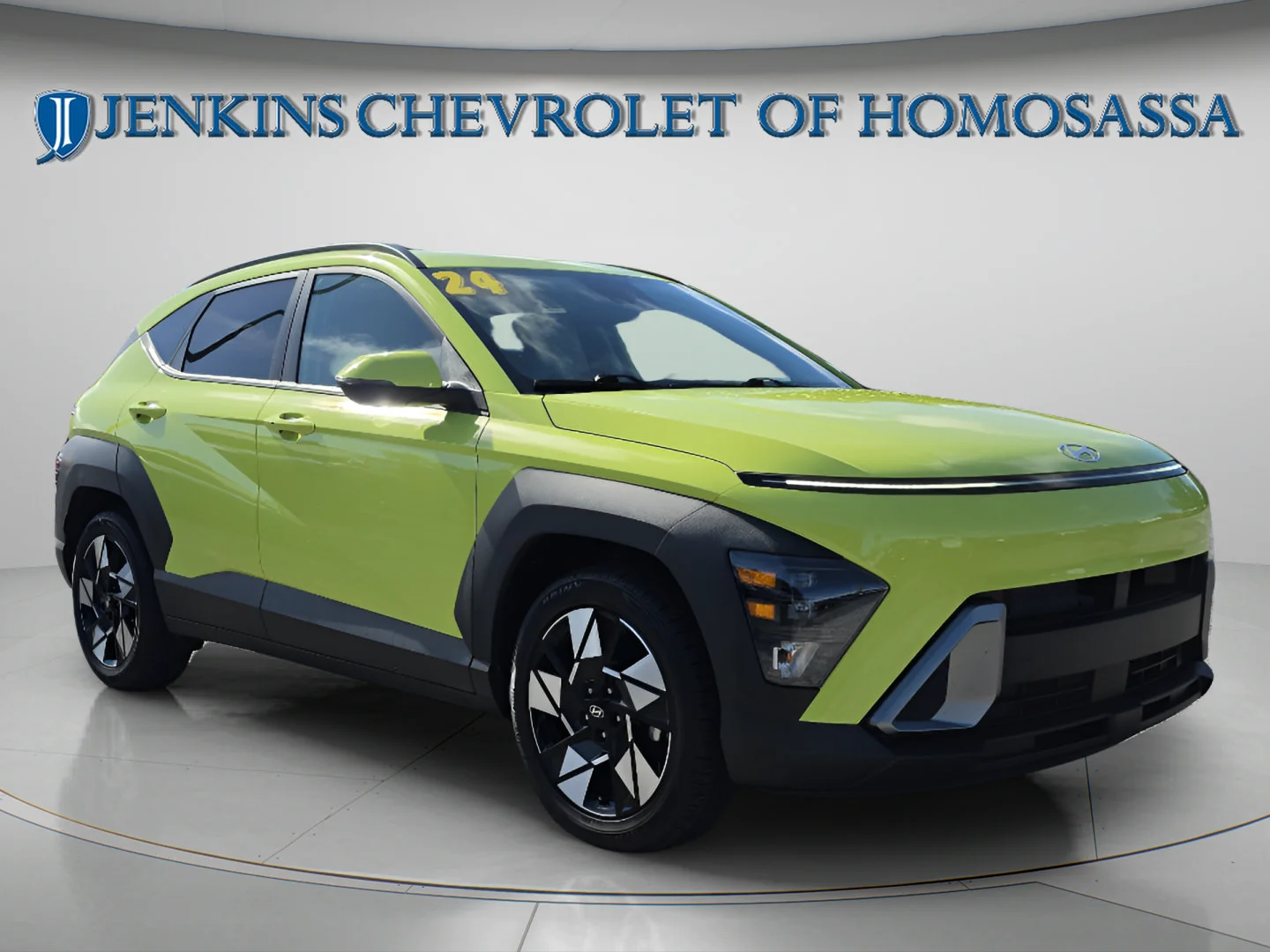 Used 2024 Neoteric Yellow Hyundai SEL image 1
