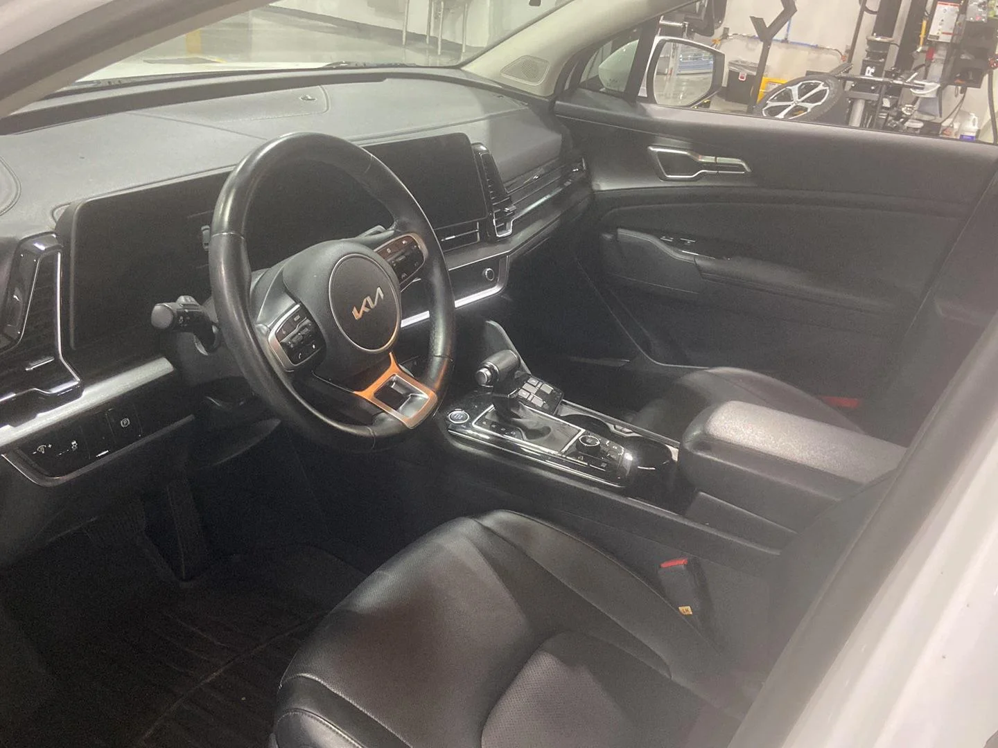 Used 2023 Glacial White Pearl Kia EX image 8