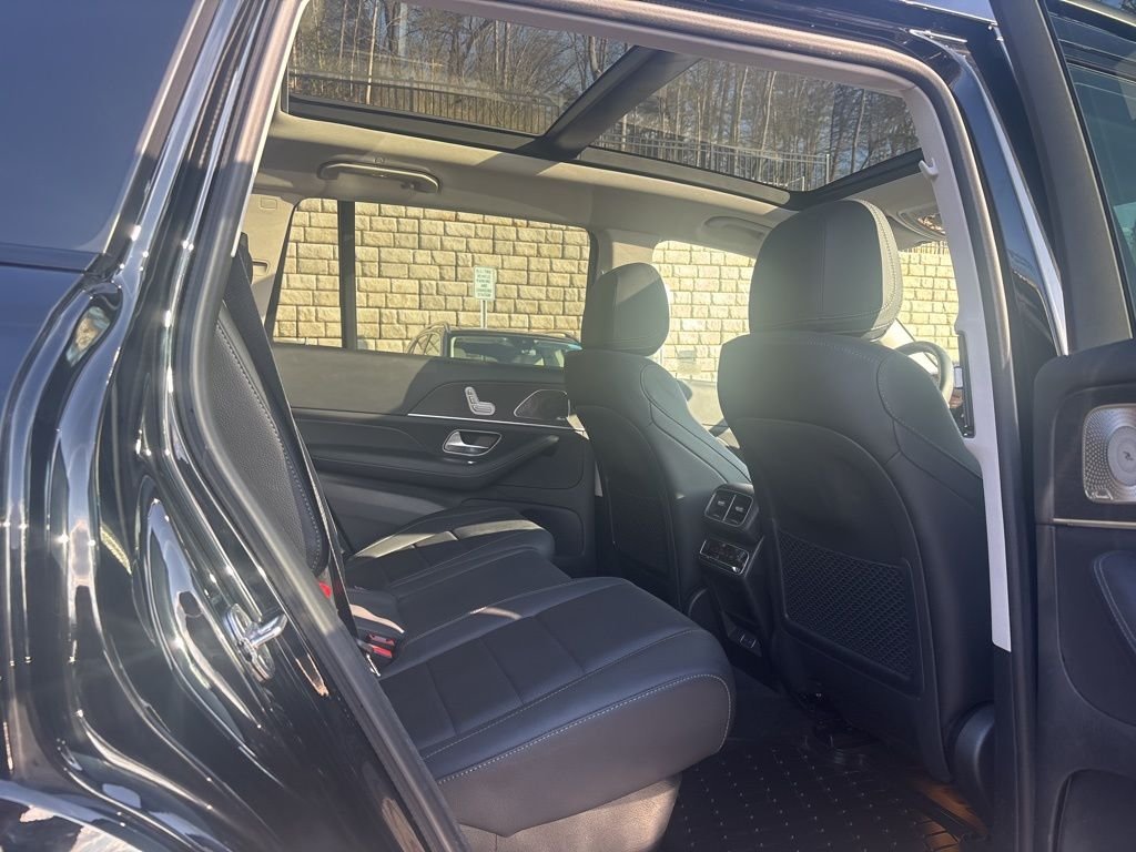Used 2026 Black Mercedes-Benz GLS 450 image 9