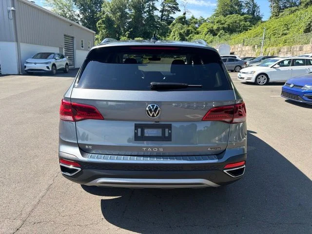 Certified Used 2024 Gray Volkswagen 1.5T SE image 6